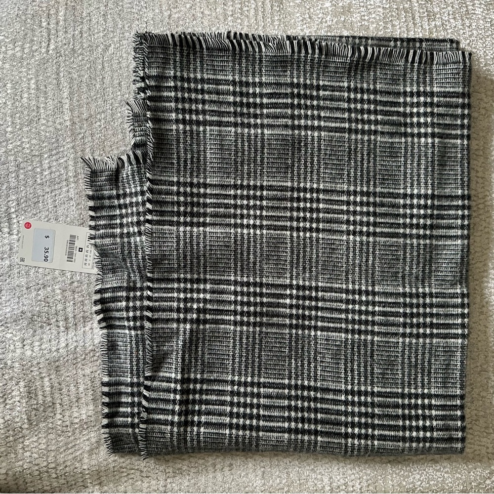 NWT Zara plaid scarf